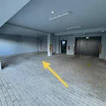 New Apartment 6 - Self Check In, Free Parking